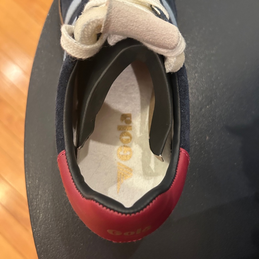 Gola Women’s Cyclone Navy Sneakers SZ 7 Like New - Picture 5 of 7